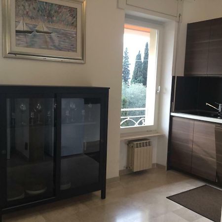 Casa Claudia Apartment อัสเซนซา ดิ เบรนโซเน ภายนอก รูปภาพ
