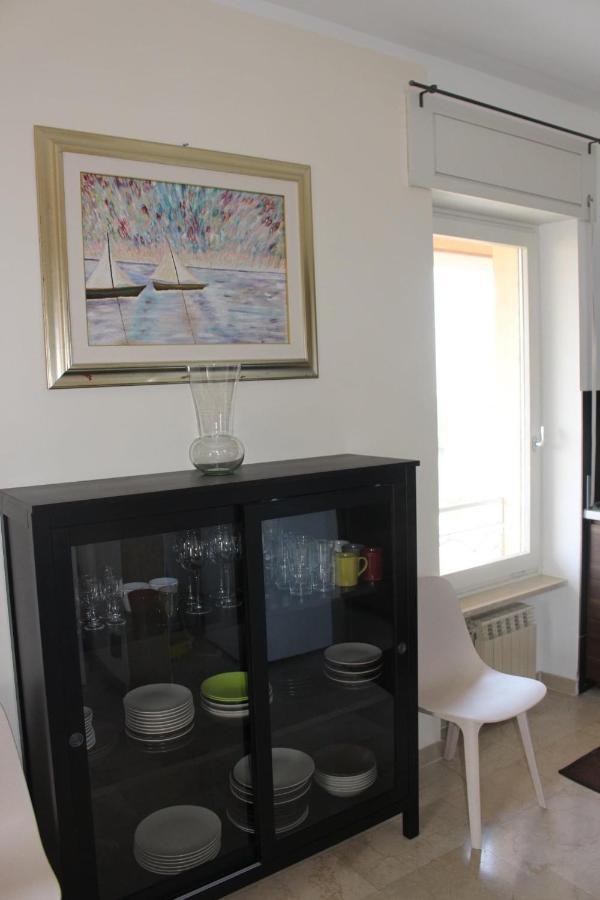 Casa Claudia Apartment อัสเซนซา ดิ เบรนโซเน ภายนอก รูปภาพ